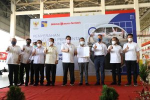 Kunjungi Batam Menko Airlangga Hartarto Serahkan PP KEK BAT dan Nongsa