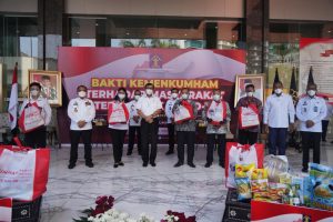 Kemenkumham Salurkan 46 Ribu Paket Sembako dan Dana Sosial 700 Ribu Kepada Masyarakat Terdampak Covid-19