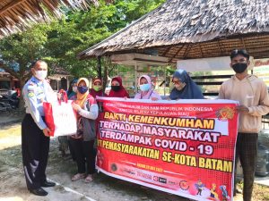 LPKA Kelas II Batam Salurkan Paket Sembako Kepada Masyarakat Kota Batam Terdampak Covid-19