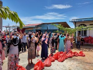 BIN Daerah Kepri Sambangi Kampung Tua di Nongsa, Bagikan Paket Sembako