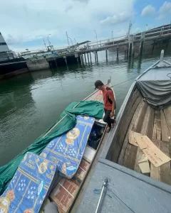 Bea Cukai Batam Amankan Miras Ilegal di Perairan Dapur 12  Kota Batam