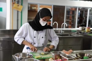 Tiga Mahasiswa Batam Tourism Polytechnic Terpilih Sebagai Cook” Kedutaan Besar Indonesia di Madrid, Spanyol