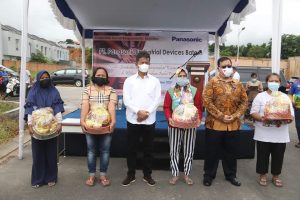 PT Panasonic Industrial Services Serahkan 500 Paket Sembako Untuk Warga Baloi Permai Kota Batam