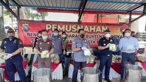 Narkoba Jenis Sabu – Sabu Seberat 107,444 Kg Dimusnahkan di Kota Batam