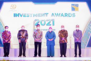Dukung Iklim Investasi yang Kondusif, Wagub Marlin Hadiri Investment Award 2021