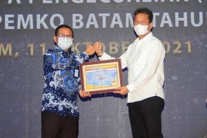 Wali Kota Batam HM. Rudi Terima Penghargaan Dari Kementerian Keuangan  RI