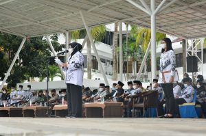 Wagub Kepri Pimpin Upacara HGN, Marlin Agustina:  Saya Begini Karena Bapak dan Ibu Guru