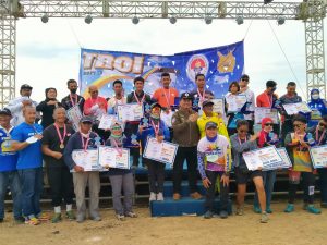 Perlombaan Paralayang Batam Pelangi Nusantara Troi Paralayang Seri Tiga Resmi Ditutup