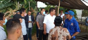 LAUT DITIMBUN, Komisi III DPRD Kota Batam Datangi Lokasi Reklamasi Lahan di Kampung Belian
