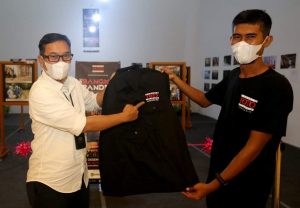 100 Foto Jurnalistik PFI Kepri, Dipamerkan Di One Batam Mall (OBM) Hingga Januari