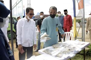 Ikan Asin dan Sembako Lainnya Dijual Murah, Amsakar Tinjau Langsung Pasar Murah Pemko Batam