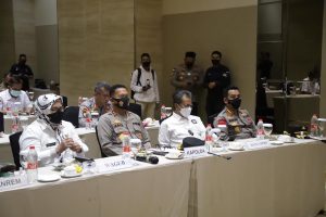 Hadiri Zoom Meeting Bersama Presiden Jokowi, Ketua DPRD Kepri Jumaga Nadeak Ajak Masyarakat Lengkapi Vaksinasi