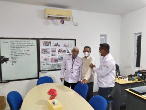 Amsakar Lihat Ruang Redaksi AlurNews.com : Terus Berkarya Dinda untuk Membangun Batam Khususnya Kepri