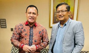 Eksebisi Bulutangkis JMSI Kepri,  Firli Ketua KPK dan Sepuluh Pemain Badminton Legendaris Hadir Di Batam