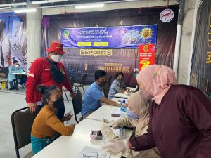 Menyasar Pusat Perbelanjaan, Binda Kepri Dan Dinkes Batam Terus Gelar Vaksinasi Booster Bagi Warga Batam