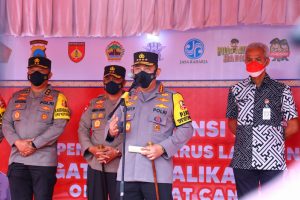 Tinjau Kalikangkung, Kapolri Imbau Pemudik Tak Paksakan Berkendara dalam Kondisi Lelah Demi Keselamatan