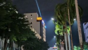 Ganggu Penerbangan, Lanud Hang Nadim Tertipkan Lampu Sorot di Hotel Sky One Harbour Bay Batam