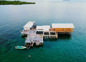 Pengen Healing Akhir Pekan,  Coba Ke Lacuba Bintan Tempat Piknik Di Tengah Laut