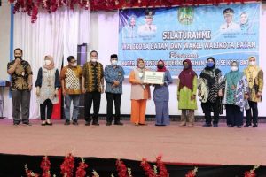 Marlin Agustina Rudi Silaturahmi Dengan Kader Posyandu dan Kelurahan Siaga