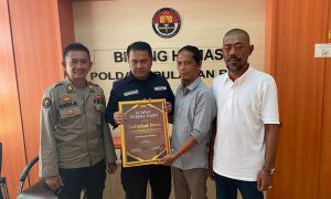 Momentum HUT Bhayangkara ke -76,  JMSI Serahkan Pelakat Penghargaan Untuk Polda Kepri