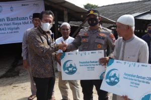 Rayakan Idul Adha dengan Kepedulian, PT PLN Batam Serahkan Bantuan Hewan Kurban