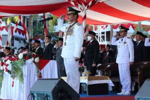 Upacara Ulang Tahun ke-77 Republik Indonesia Tingkat Kota Batam Berlangsung Khidmat dan Meriah