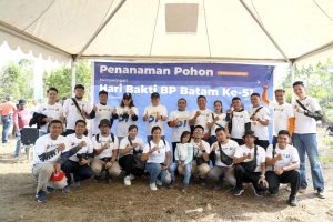 Jaga Resapan Air Duriangkang,  BP Batam Tanam 151 Pohon