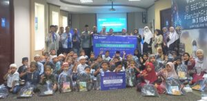 Karyawan XL Axiata Gelar Khitanan Massal dan Santuni Anak Yatim Secara Serentak