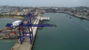 Tarif Baru Bongkar Muat Peti Kemas dan Pass Penumpang Internasional di Batam Mulai Efektif Per 14 Agustus 2023