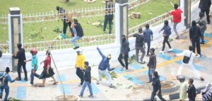 43 Orang Diamankan 5 Orang Positif Narkoba Pengunjuk Rasa di Kantor BP Batam