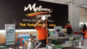 UAS Sampaikan Selamat Dibukanya Melawa Premium Teh Tarik Belakang Padang di Kawasan Golden Prawn Bengkong