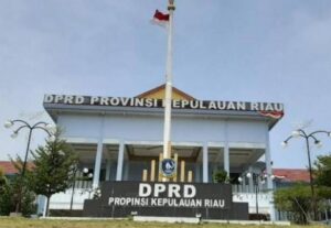 Dugaan Korupsi Gaji Fiktif Honorer di DPRD Kepri, 20 Orang Jadi Saksi