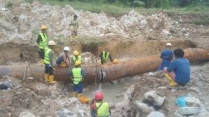 Respon Cepat, BU SPAM BP Batam Perbaiki Pipa 800 di Taman Baloi