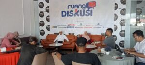 Dituding Money Politik, Ini Bantahan Senator Ria Saptarika di Ruang Diskusi Bersama Wartawan