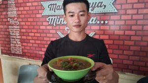 Selalu Ramai, Ayam Goku di Warung Mitra Cabe Ijo Diburu Pecinta Kuliner di Kota Batam