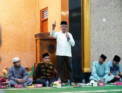 Safari Ramadhan di Masjid Jami’ Nurul Huda Sagulung, Jefridin Apresiasi Jamaah Dukung Pembangunan Batam