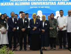 Sambangi BP Batam, Khofifah Indar Parawansa Lantik Ikatan Alumni UNAIR Kepri