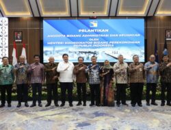Menko Airlangga Lantik Anggota Bidang Administrasi dan Keuangan BP Batam