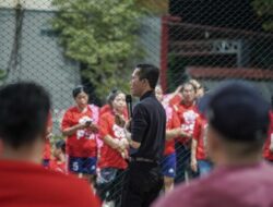 Amsakar Achmad Hadiri Pembukaan Turnamen Voli Srikandi DPD PSI, Promosikan Program Prioritas ASLI