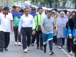 Aa Gym, dan para santri Yayasan Daarut Tauhiid Batam