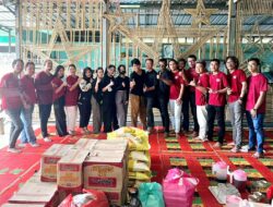 Komunitas Sahabat Panti Chellsey Bagi Sembako dan Potong Rambut Ala Kidz Zaman Now untuk Anak Panti Di Batam