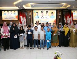Walikota Batam Amsakar Santuni 191 orang Termasuk Janda dan Anak Yatim