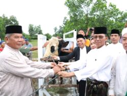 Wali Kota Batam Amsakar Achmad  Terima Hewan Kurban dari Presiden RI