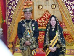 Ditabalkan oleh LAM Kepri Kota Batam, Kepala – Wakil Kepala BP Batam Resmi Bergelar Dato