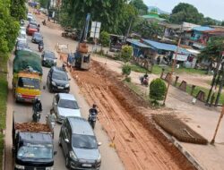 Tindaklanjuti Laporan Masyarakat, BP Batam Lakukan Perbaikan Jalan Letjen Suprapto SP Plaza