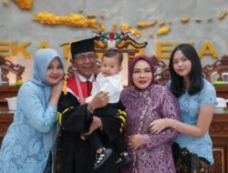 Amsakar Achmad Raih Gelar Doktor Ilmu Pemerintahan di IPDN : Berikan Kontribusi Terbaik Bagi Batam