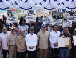 Harapan Baru di Tanjung Banon, 162 KK Terdampak Proyek Rempang Eco-City Terima SHM
