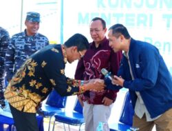 Ketua DPRD Hadiri Kunker Mentrans ke Rempang, 45 Sertifikat Hak Milik Diserahkan kepada Warga