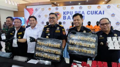 Bea Cukai Batam Gulung Sindikat Penyelundupan Narkoba, Emas, dan Handphone