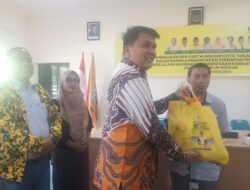 HUT ke 61 Tahun, Golkar Tanjungpinang Laksanakan Bakti Sosial dan Berbagi Sembako